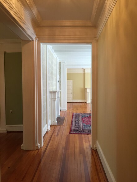Entrance Hall to Living Room - 1403 N Augusta St