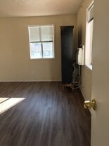 Building Photo - 33141 Case St