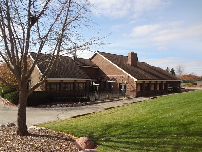 Building Photo - 755 Chandler Rd