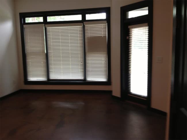 Building Photo - 250 Martha Dr