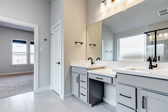 Building Photo - 1214 Timber Brk Dr