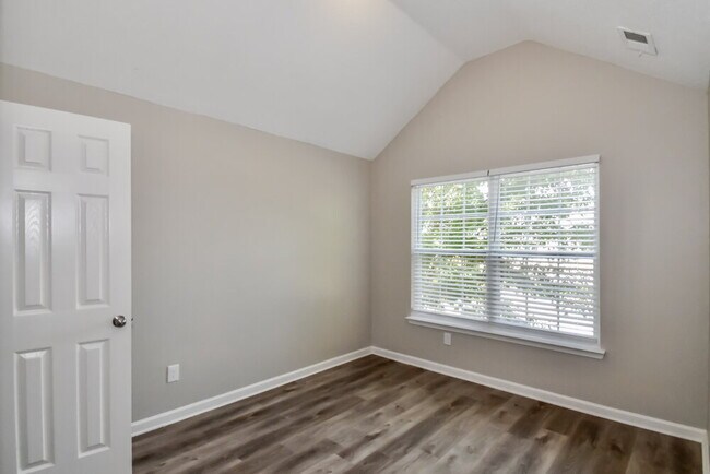 Building Photo - 5853 Little River Rd