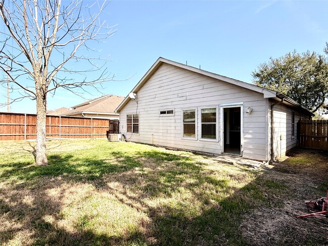 Building Photo - 16127 Cole Bridge Ln