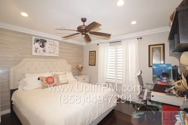 Building Photo - 4 Bed 2 Bath Home With Fenced Backyard