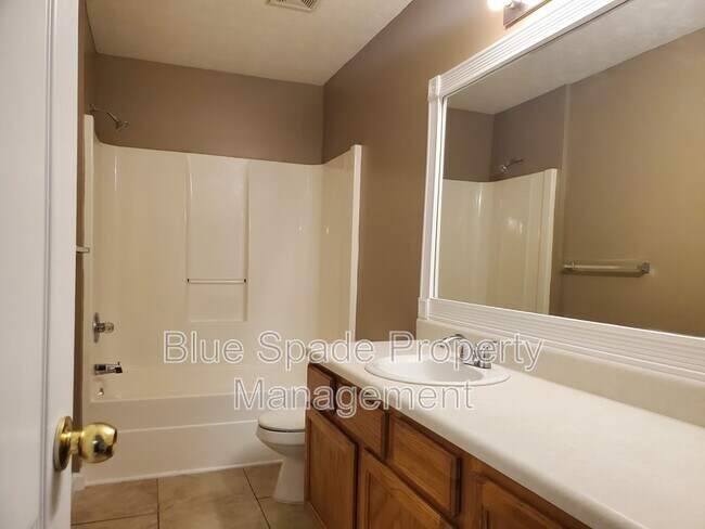 Building Photo - 6237 Dorsett Shoals Rd
