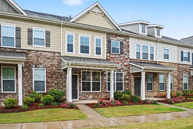 Building Photo - 8009 Whitegrove Rd