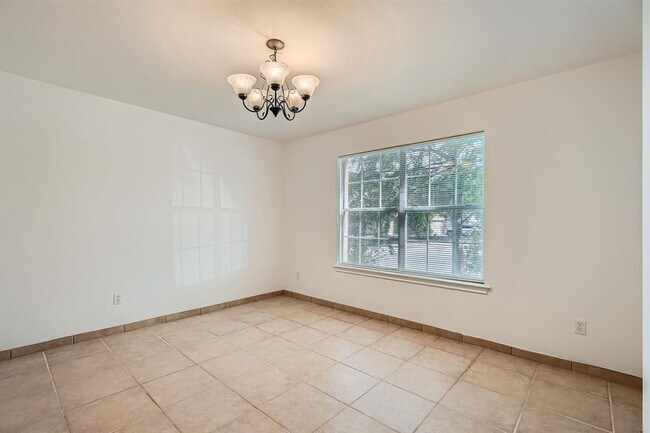 Building Photo - 1293 Amberwood Loop