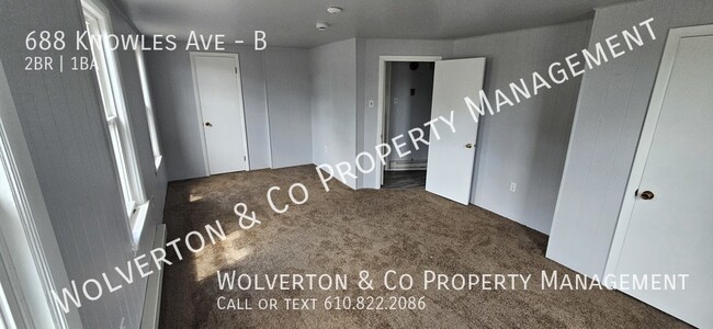 Building Photo - Large 2 bedroom, 1 Bath 2nd Floor Unit Ava...