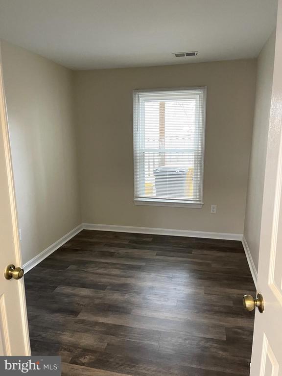 Building Photo - 1619 Howard Chapel Ct