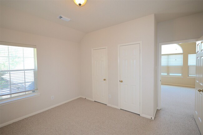 Building Photo - 4810 Zachary Ln