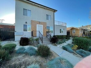 Building Photo - 1823 Gardenia Ave