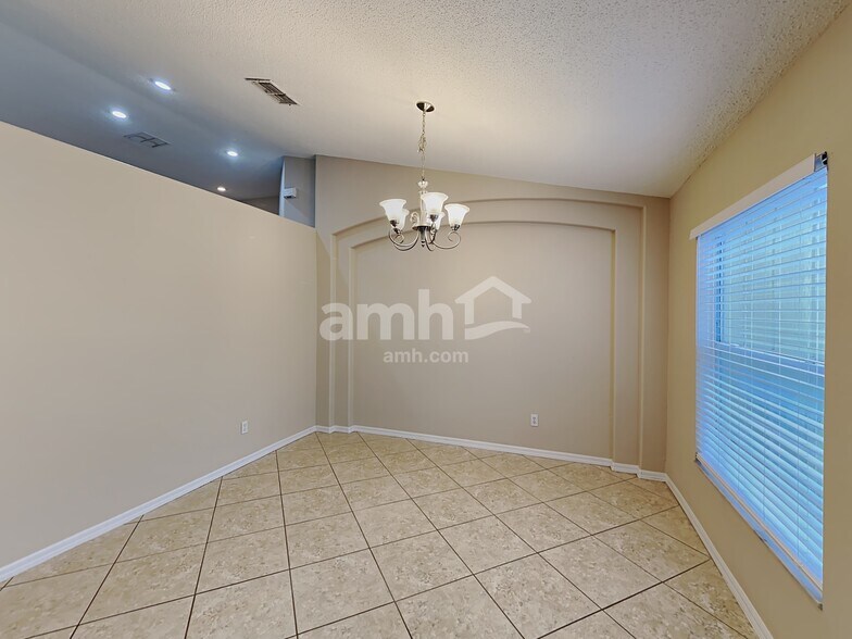 Building Photo - 28733 Midnight Star Loop