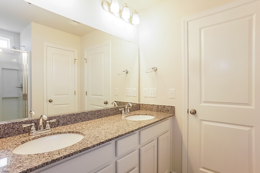 Building Photo - 582 Count Fleet Ct