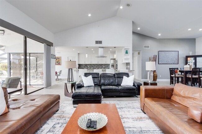 Building Photo - 11115 Boca Woods Ln