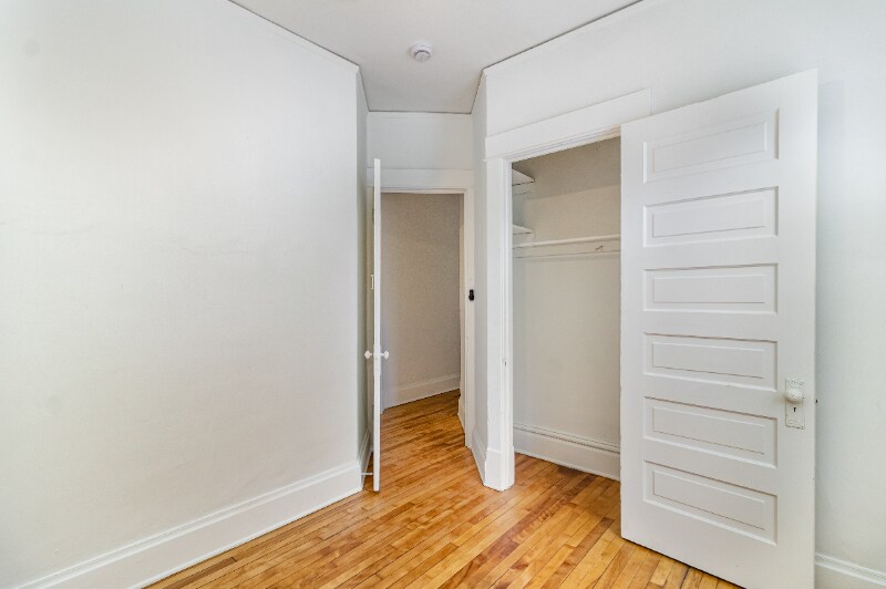 Building Photo - 822 W 35th St