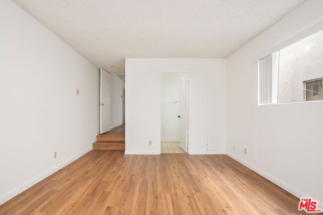 Building Photo - 953 4th St