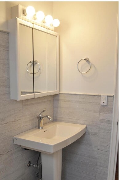 Bathroom. - 111 Larchmont Acres