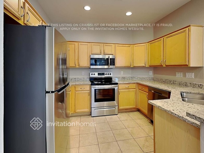 Building Photo - 3677 E Remington Dr