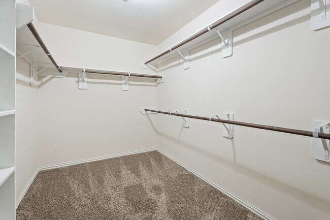 Building Photo - 6605 Fallen Breeze Ln