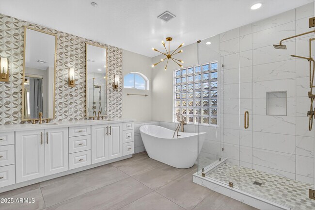 Building Photo - 10587 E Sheena Dr