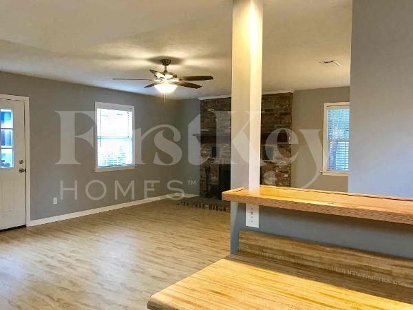 Building Photo - 6003 Holly Bay Dr