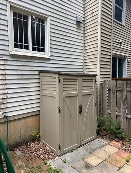 Building Photo - 3034 Hickory Grove Ct