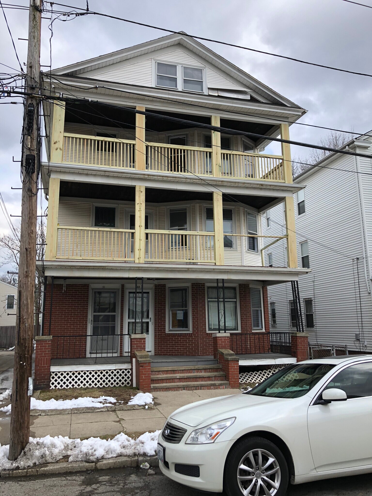 Building Photo - 49 Pembroke Ave