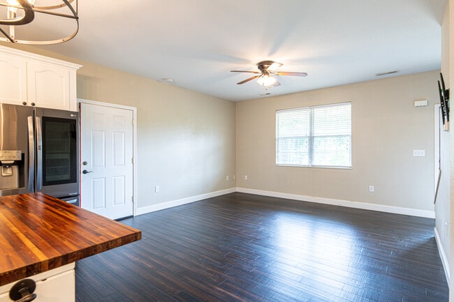 Building Photo - 7211 Remagen Ln