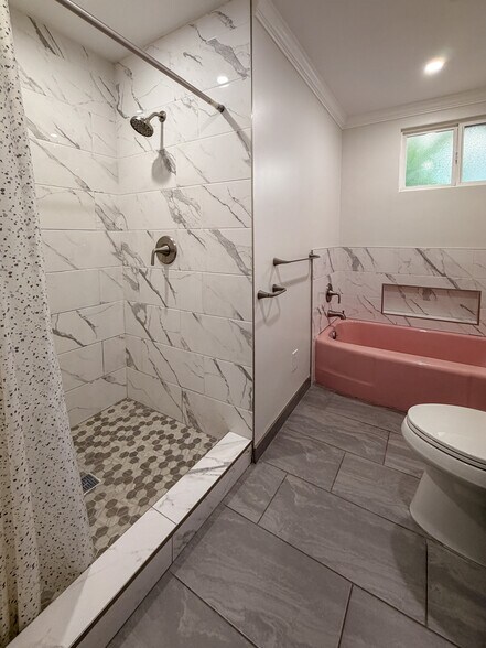 Building Photo - 5516 Ethel Ave