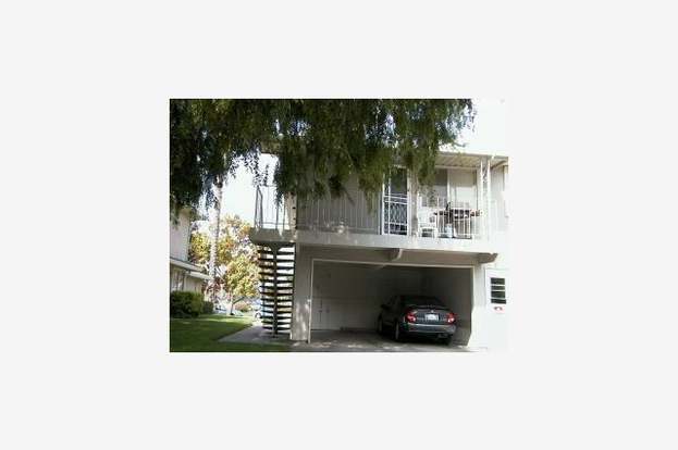 Building Photo - 2330 Samaritan Pl