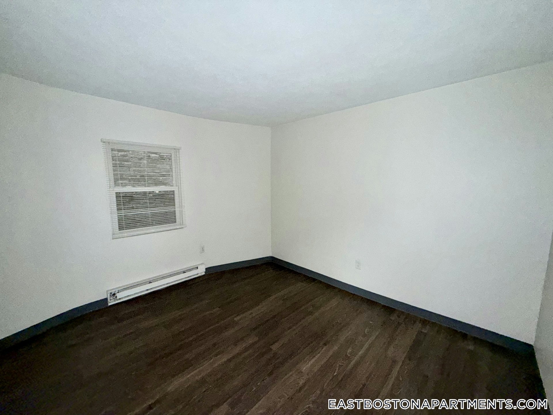 Building Photo - 298 Meridian St