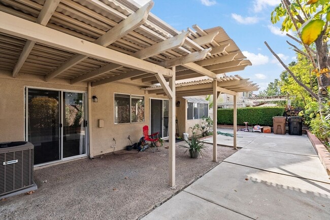 Building Photo - Charming 4-Bedroom Home with Stunning Views in Yorba Linda | AVAILABLE NOW