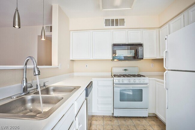Building Photo - 3035 Casey Dr