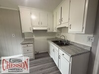 Building Photo - 1704 Snowden Dr SE