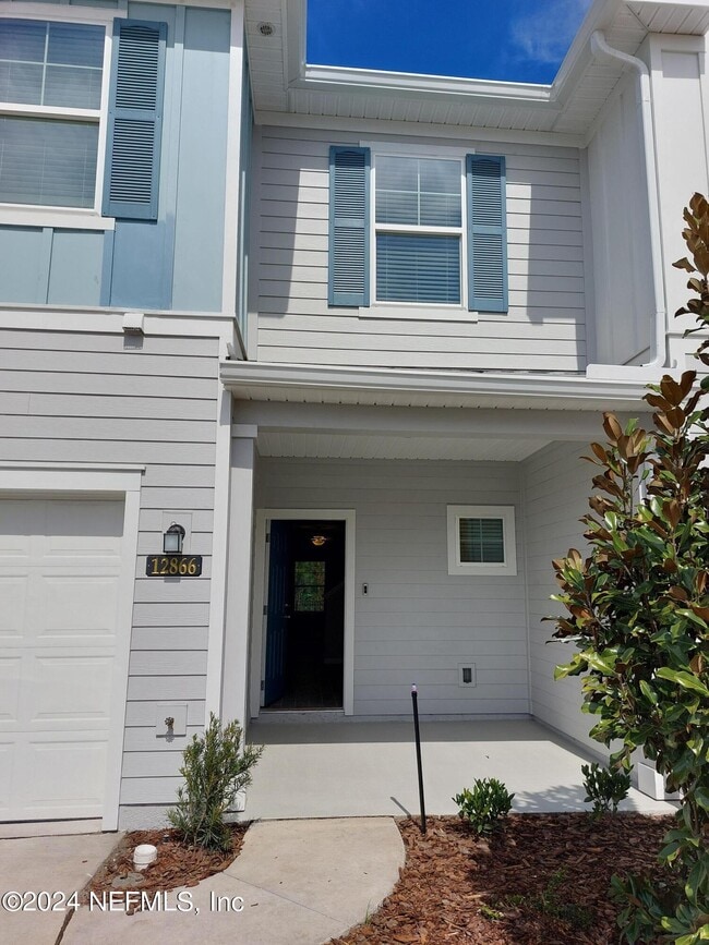 Building Photo - 12866 Josslyn Ln