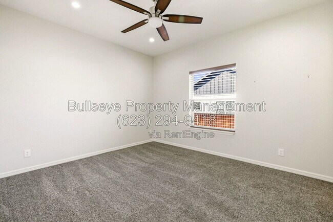 Building Photo - 313-East 1/2 E 1/2 St N