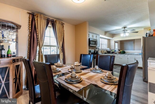 Building Photo - 12212 Birchview Dr