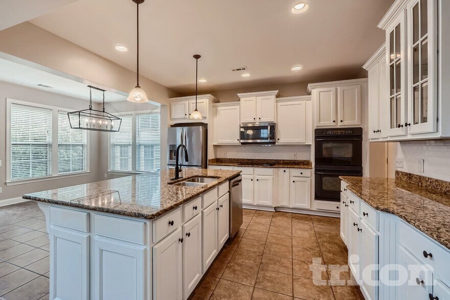 Building Photo - 303 Trillium St NW