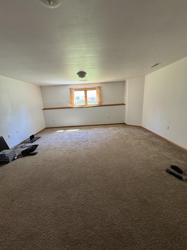 Building Photo - 5506 Quarry Hill Dr