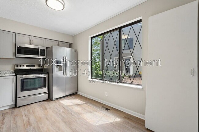 Building Photo - 3079 Cooper Bluff Dr