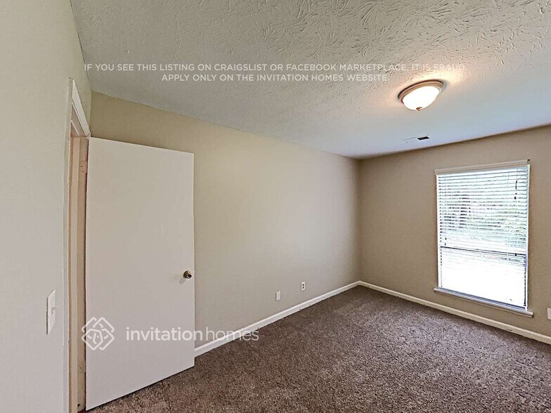 Building Photo - 4700 Jamerson Forest Cir