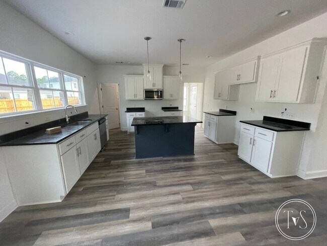 Building Photo - 167 Ironwood Dr