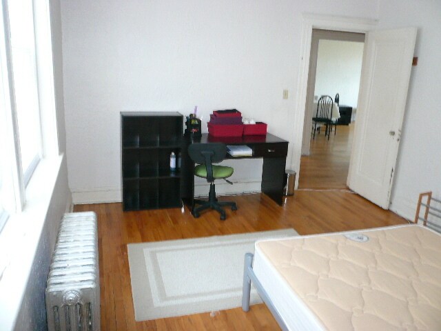 Building Photo - 225 Parsons St