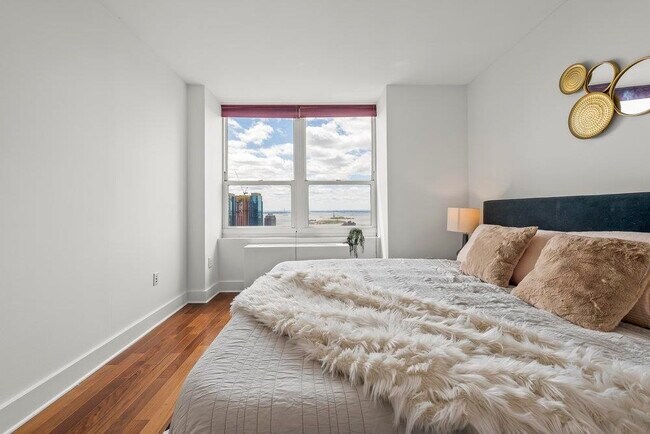 Building Photo - 88 Morgan St