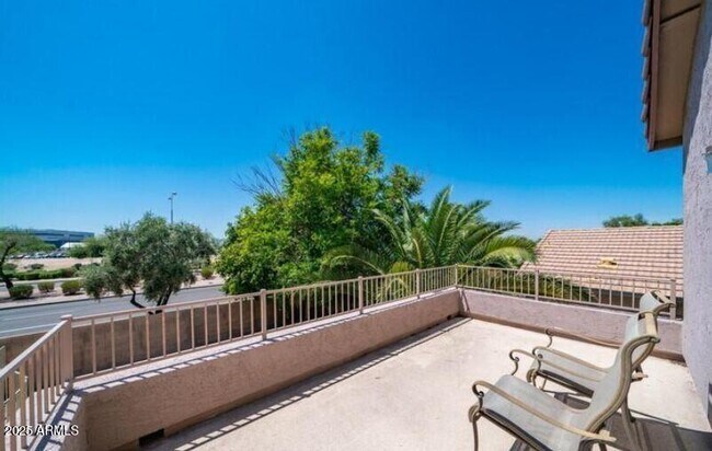 Building Photo - 3924 S Hollyhock Pl