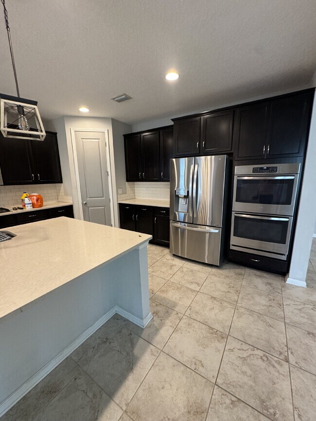 Building Photo - Shearwater, 4 bedroom 3.5 bath home for rent.