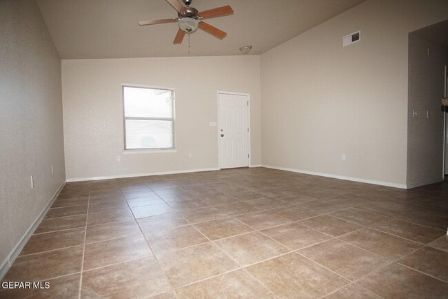 Building Photo - 10692 Canyon Sage Dr