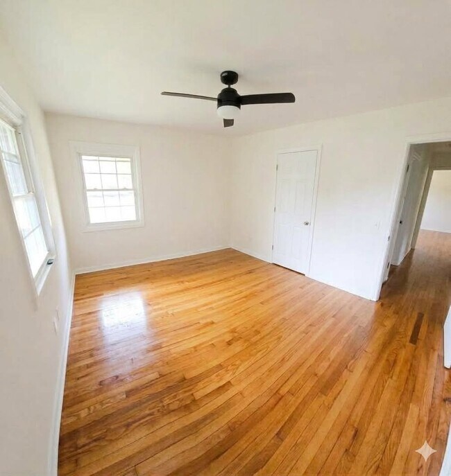 Building Photo - 1746 Nearview Ave
