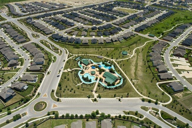 Building Photo - 271 Grace Lilly Dr