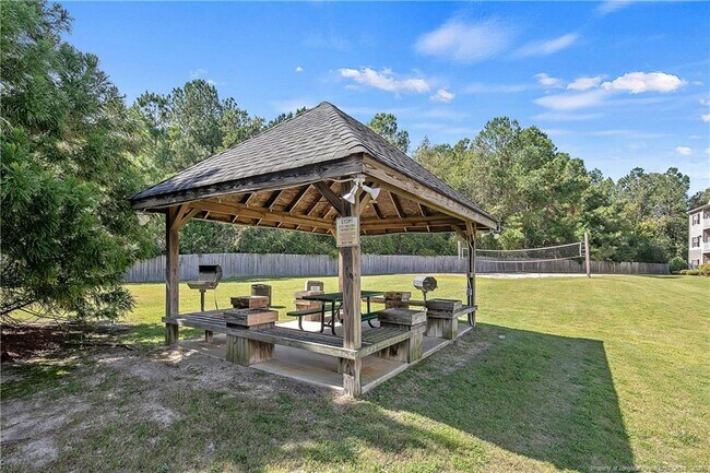 Building Photo - 625 Marshtree Ln